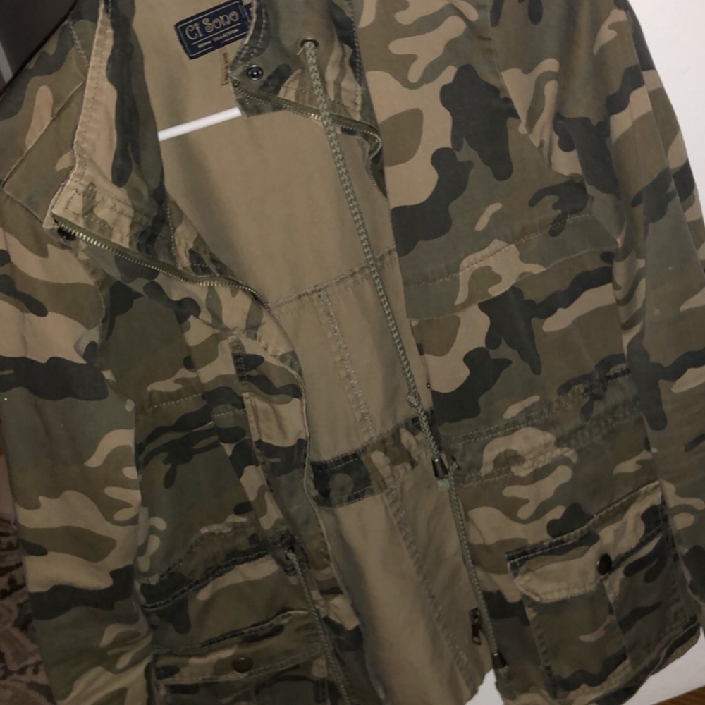 Army jackets - Picture 2 of 4